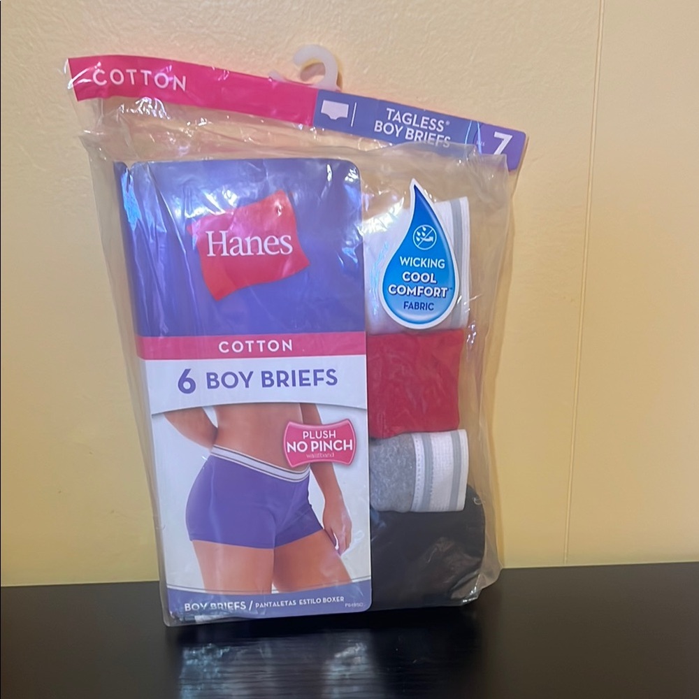 Hanes Cotton Boy Briefs - 4 pack NWT White, Grey, Red and black